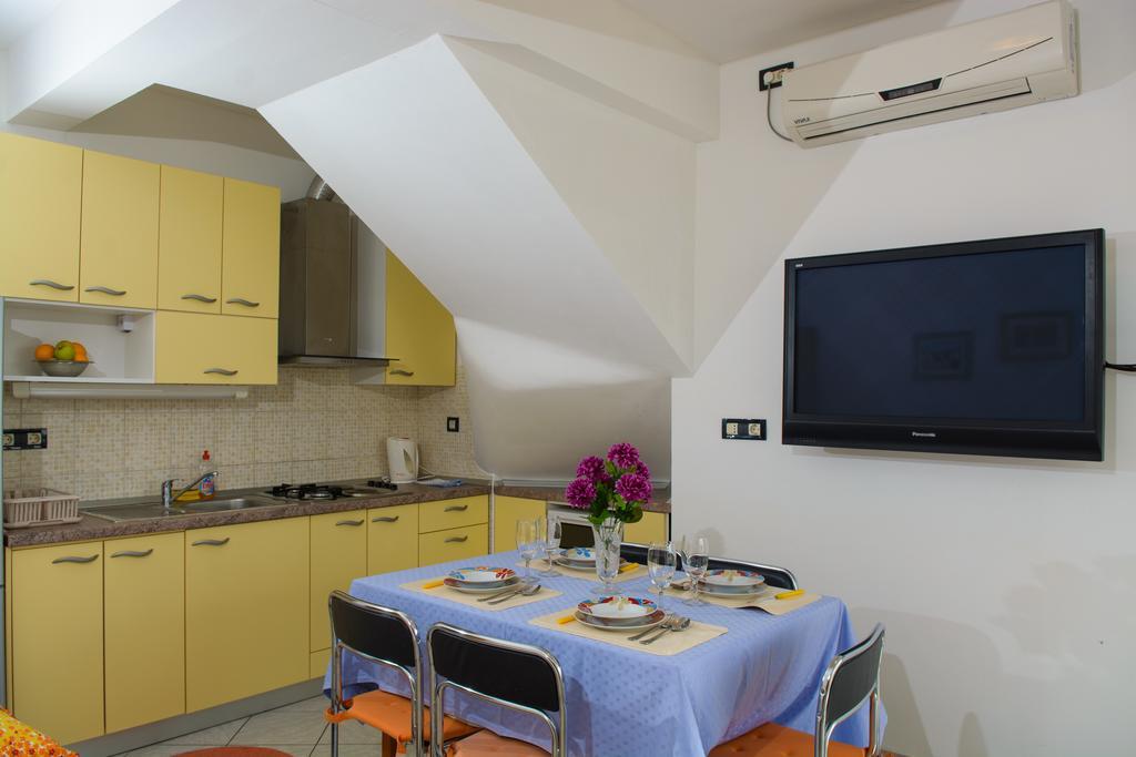 Apartments Jerkunica Rogoznica  Pokoj fotografie