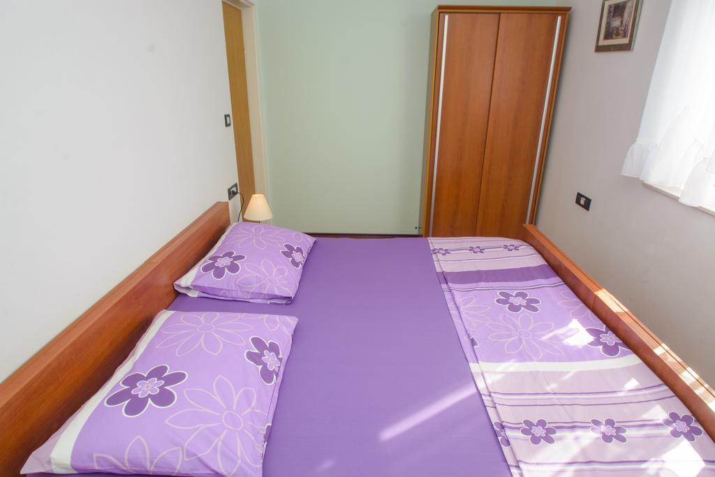 Apartments Jerkunica Rogoznica  Pokoj fotografie