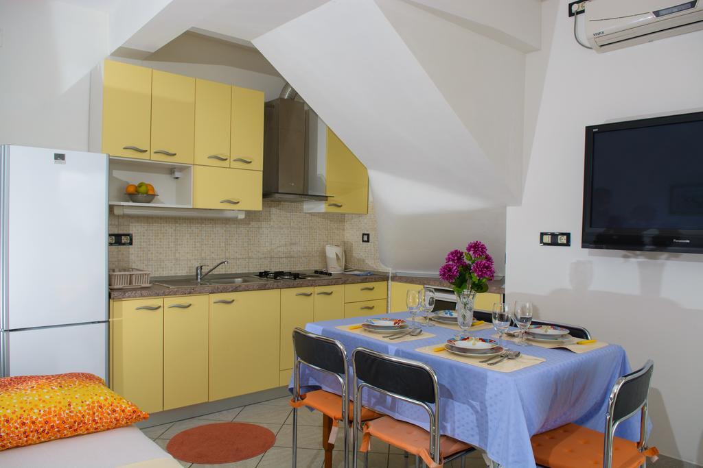 Apartments Jerkunica Rogoznica  Pokoj fotografie