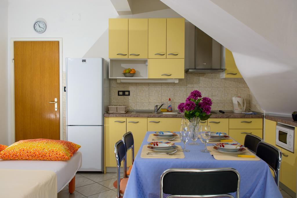 Apartments Jerkunica Rogoznica  Pokoj fotografie