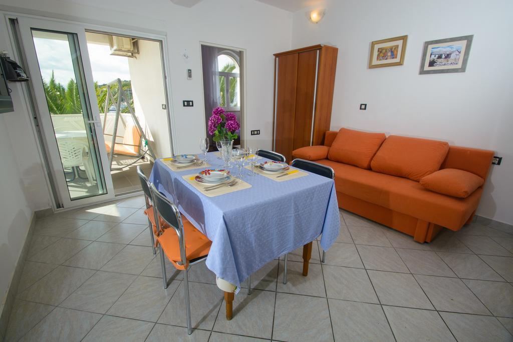 Apartments Jerkunica Rogoznica  Pokoj fotografie